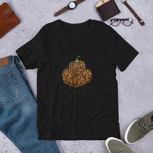 Load image into Gallery viewer, Happy fall y&#39;all - T-Shirt Clan