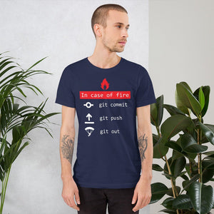 In case of fire, git out - T-Shirt Clan